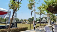 Tugu Pahlawan sendiri dulunya merupakan salah satu saksi bisu pertempuran 10 November. Kala itu, Laskar Hizbullah diisi oleh para santri turut berjuang melawan kedatangan Inggris ke Surabaya. 