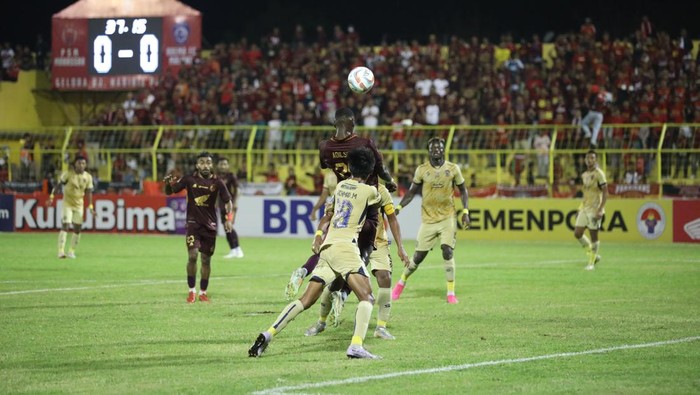 PSM Makassar menang 3-0 atas Arema FC di Stadion Gelora BJ Habibie, Parepare dalam laga Liga 1 2023/2024.