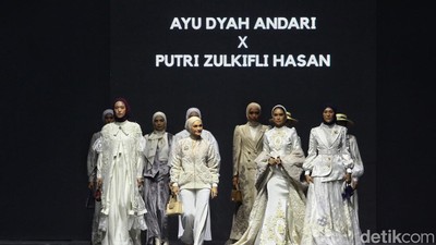Potret Kecantikan 8 Puteri Indonesia Jadi Model Busana Modest di JMFW 2024