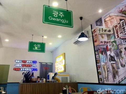 Sachon Pocha menawarkan sensasi makan ala warung tenda di Korea