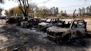 Serangan Terbaru Hamas Hantam Mobil-mobil Warga Israel
