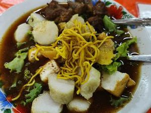 Mlekoh Sedep! Tahu Campur Surabaya Untuk Makan Siang Tanggal Tua