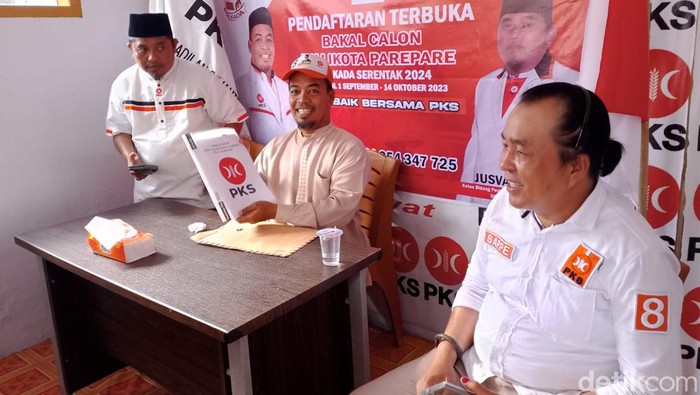DPD PKS Parepare saat membuka pendaftaran bakal calon wali kota Parepare.