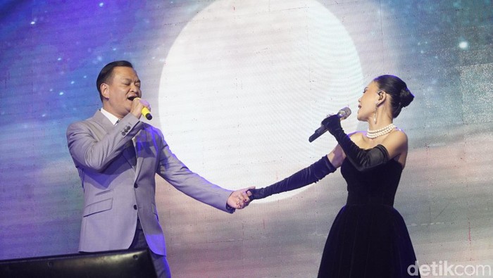 Duet Yuni Shara dan Hedi Yunus membius penonton Memorabilia Intimate Dinner Surabaya