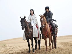 Sinopsis Outcast, Film di Bioskop Trans TV Hari Ini