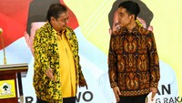 Diketahui Ketua Umum Partai Golkar Airlangga Hartarto mengatakan Partai Golkar mendukung dan mengusulkan Wali Kota Solo, Gibran Rakabuming Raka, sebagai bakal cawapres Prabowo Subianto.