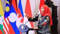Khofifah Indar Prawansa, Gubernur Jawa Timur sejak 13 Februari 2019. Sosoknya digadang menjadi Cawapres Prabowo untuk maju dalam Pilpres 2024 mendatang. Foto: Instagram @khofifah.ip