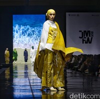 Motif pada batik Mukomuko asal Bengkulu ini salah satunya menampilkan arsitektur pada rumah adat Mukomuko. Foto: Ari Saputra