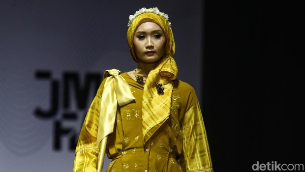 Foto: Koleksi Busana Danjyo Hiyoji x Batik Mukomuko dari Bengkulu