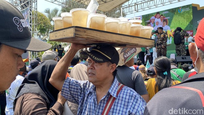 Pedagang Surabaya di Hari Santri Pedagang Surabaya di Hari Santri