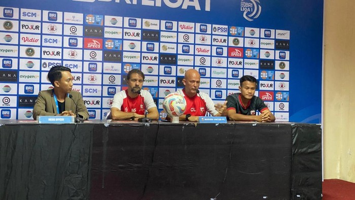 Pelatih Madura United Mauricio Souza