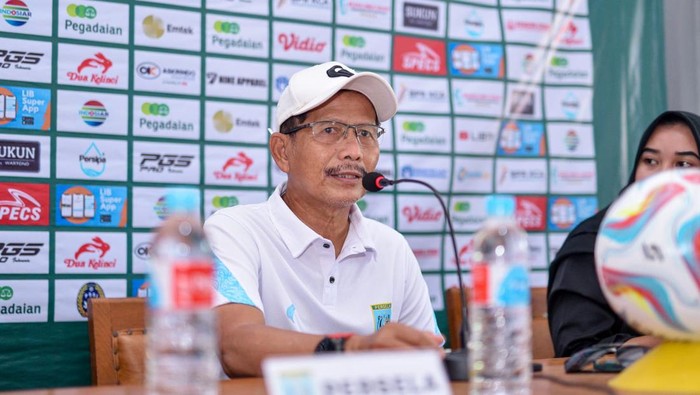Pelatih Persela Djanur