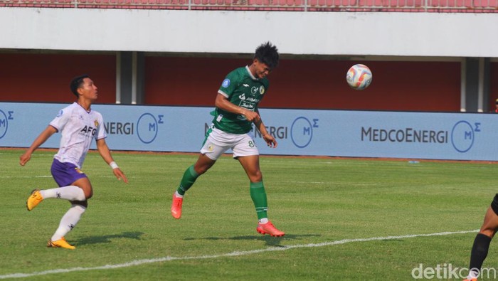 Penyerang muda PSS Sleman, Hokky Caraka saat melawan Persik Kediri, Sabtu (21/10/2023).