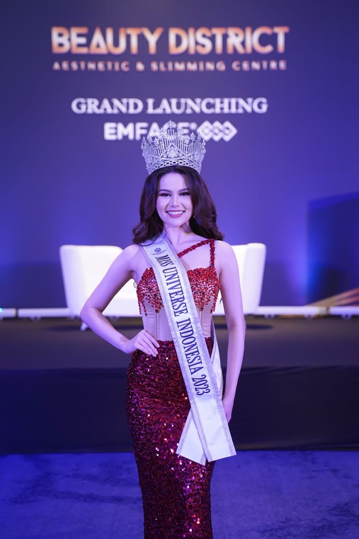 Potret Miss Universe Indonesia yang Makin Bersinar Potret Miss Universe Indonesia yang Makin Bersinar