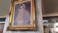 Inilah kediaman beliau, kalau menurut saya ini sangat sederhana dibandingkan jika kita berkunjung ke tempat relasi-relasi yang lain, tutur Maliki. Foto: Cicin Yulianti