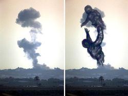 Seniman Palestina, Ubah Asap Perang Jadi Ilustrasi Menyayat Hati