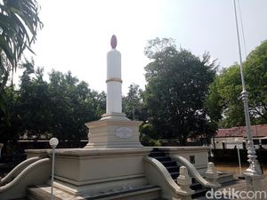 Solo Punya 2 Tugu Lilin, Kenapa di Pajang Lebih Terkenal dari Penumping?