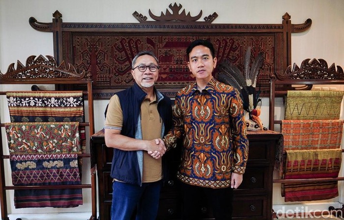 Zulkifli Hasan bersama Gibran Rakabuming. (IG Zulhas)