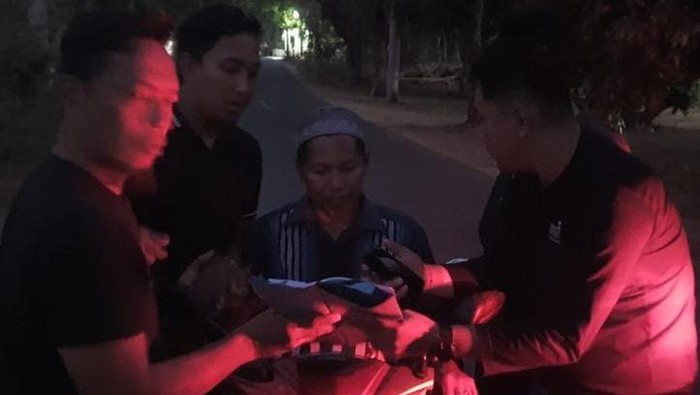 JB (40) tertangkap setelah enam tahun menjadi buron atau masuk DPO. Ia merupakan pembunuh orang yang diduga dukun santet di Sumenep.
