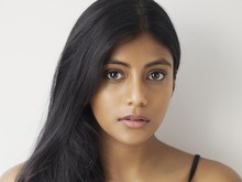 Kisah Bintang Bridgerton yang Insecure dengan Warna Kulitnya