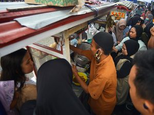 Festival QrisSate Nagari Dukung Pedagang Sate