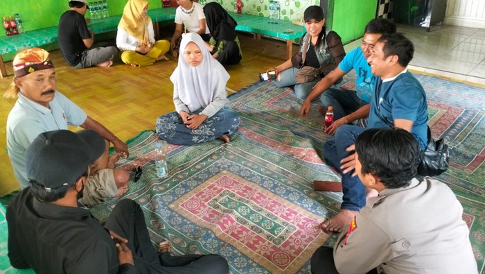 gadis di mojokerto dirampok pria yang baru dikenalnya di facebook