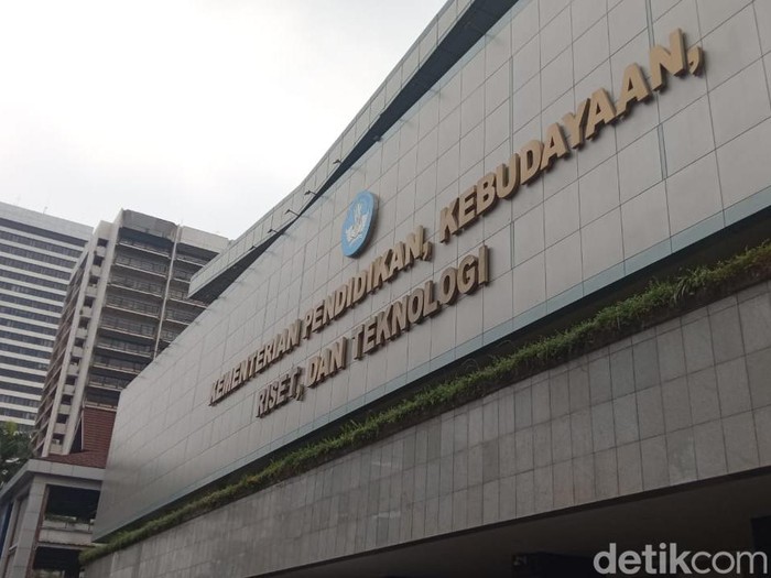 Gedung Kemendikbudristek