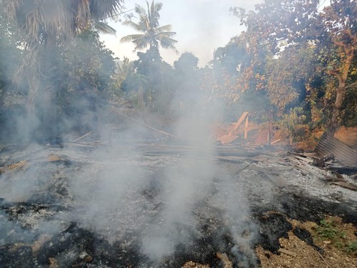 Gudang serkel kayu milik Ketut Rawat (45) di Banjar Dinas Sembung, Desa Tembok, Kecamatan Tejakula, Kabupaten Buleleng, Bali, ludes terbakar, Minggu (22/10/2023).