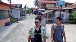 Jalan-jalan di Pulau Derawan