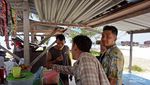 Jalan-jalan di Pulau Derawan