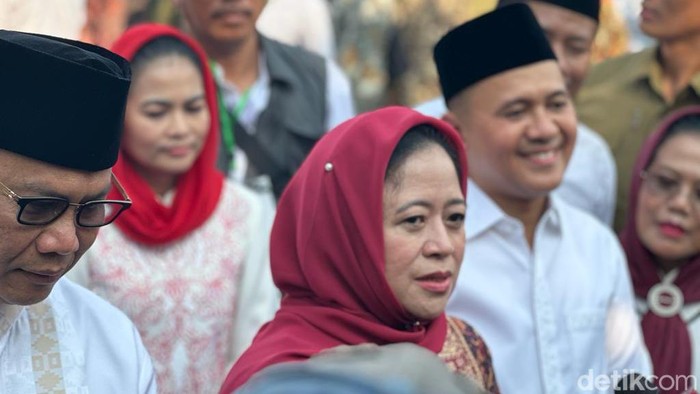 Ketua DPP PDIP Puan Maharani usai apel Hari Santri di Tugu Pahlawan Surabaya, Minggu (22/10/2023).