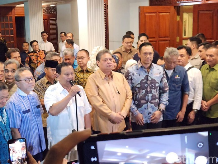 Ketua umum partai politik di Koalisi Indonesia Maju berkumpul di kediaman Prabowo Subianto (Adrial/detikcom).