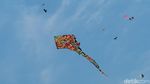 Keseruan Kite Festival di Langit Pangandaran