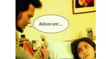 Dan Rhoma masih menunggu SMS notifikasi saldo masuk. Foto: chipstory.com
