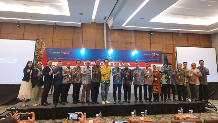 Menteri Perdagangan Zulkifli Hasan menyebut, Malaysia jadi negara dengan transaksi paling besar dalam perehalatan Trade Expo Indonesia (TEI) ke-38.
