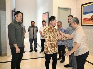 Gibran Rakabuming dan Andi Arief Salaman di Kediaman AHY