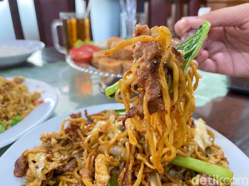 Nostalgia Santap Chinese Food Klasik di Restoran Langganan Soeharto