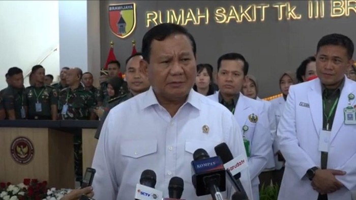 Prabowo Subianto usai meresmikan RS TK. III Brawijaya di Kodam V/Brawijaya, Surabaya.