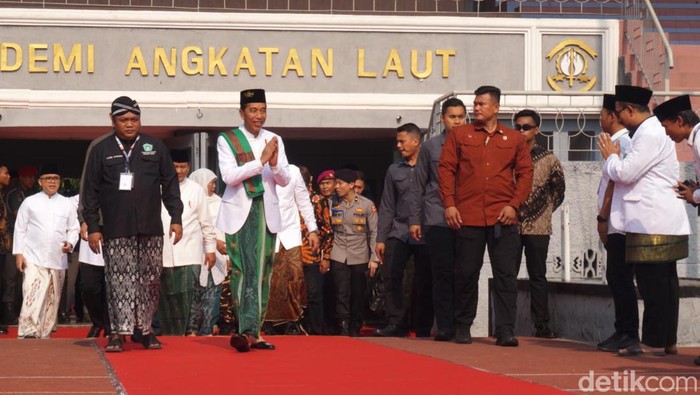 Presiden Jokowi Kukuhkan Pengurus Pusat Pagar Nusa Presiden Jokowi Kukuhkan Pengurus Pusat Pagar Nusa