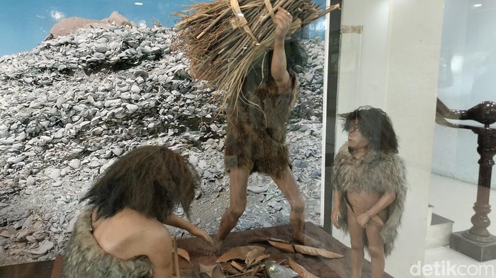 Replika manusia purba di Museum Negeri Sumut. (Felicia Br Sihite/detikSumut)