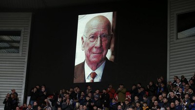 Foto: Tribute untuk Sir Bobby Charlton