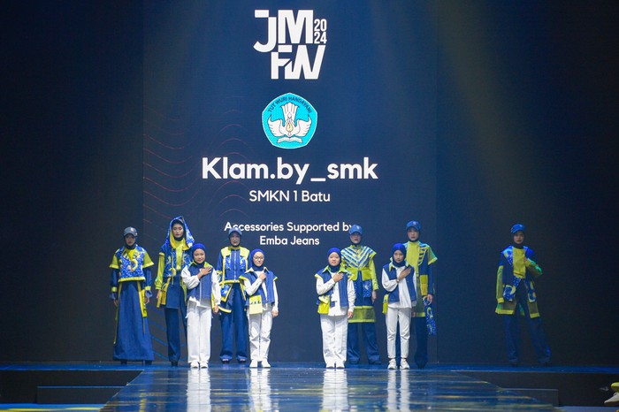 Talenta Vokasi Ramaikan JMFW 2024 Talenta Vokasi Ramaikan JMFW 2024