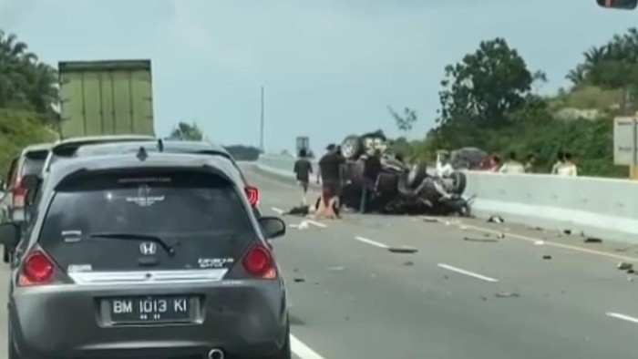 Tangkapan layar kecelakaan tunggal di Tol Permai (Foto: Istimewa)