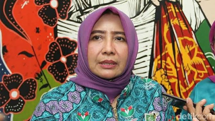 Wakil Ketua DPRD Jatim Anik Maslachah
