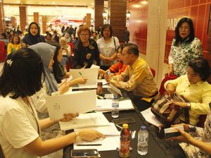 165 Warga Urus Paspor di Imigrasi Medan Lewat Smart Eazy Passport