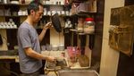 Warkop Legendaris Ini Jadi Tempat Nongkrong Bapak-bapak di Makassar