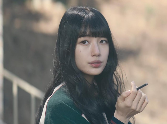 Adegan merokok Suzy dalam drama Korea Doona