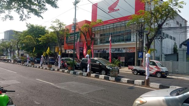 Aksi warga yang menamakan diri Gerakan Rakyat Jogja Melawak(n) di Jogja, Senin (23/10/2023).