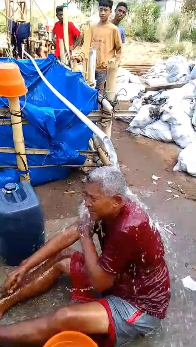 Bantuan Air Bersih di Pulau Palue
