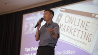 ModMe Indonesia, yang dikenal sebagai penyedia solusi Customer Relationship Management (CRM) yang mengintegrasikan Learning Management System (LMS) untuk bisnis kursus, mempersembahkan acara ini dengan tujuan untuk memberikan wawasan berharga kepada para peserta tentang strategi, platform, dan aspek keuangan yang menjadi kunci kesuksesan dalam industri kursus online. 